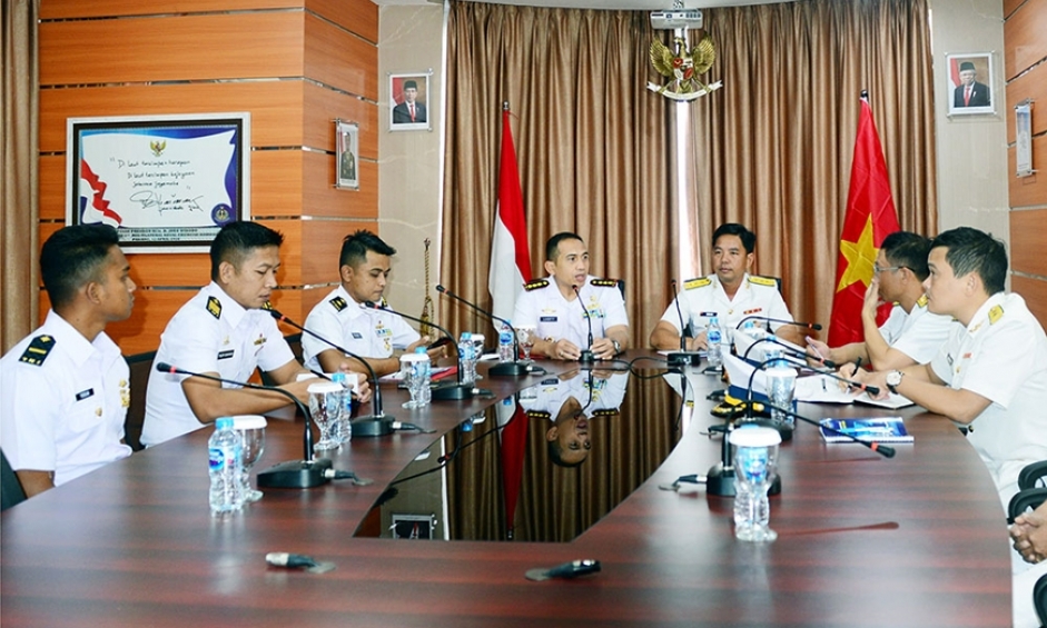 Bế mạc luyện tập chung hải quân hai nước Việt Nam-Indonesia