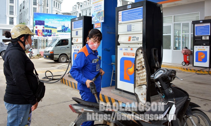 Xăng, dầu tăng giá sau 4 lần giảm liên tiếp