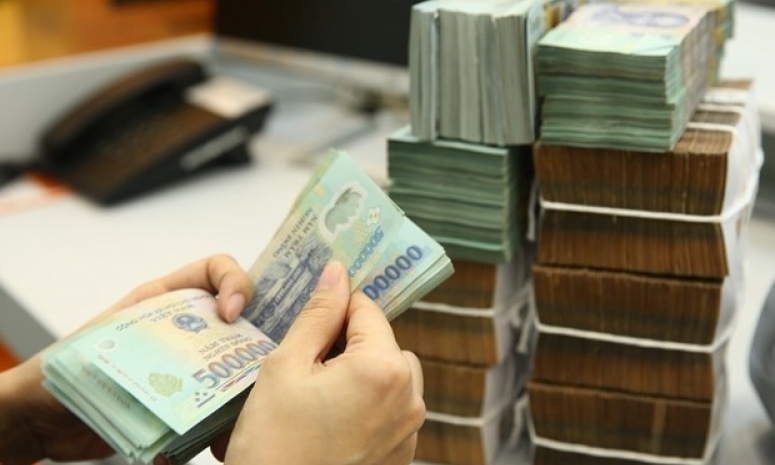 Lãi suất ngân hàng tăng cao, người vay mua nhà 'méo mặt'