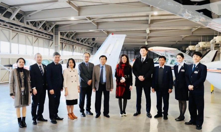 Tỉnh Hòa Bình hợp tác đào tạo với Học viện Hàng không Nhật Bản