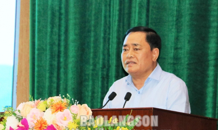 Chủ tịch UBND tỉnh đối thoại với nông dân