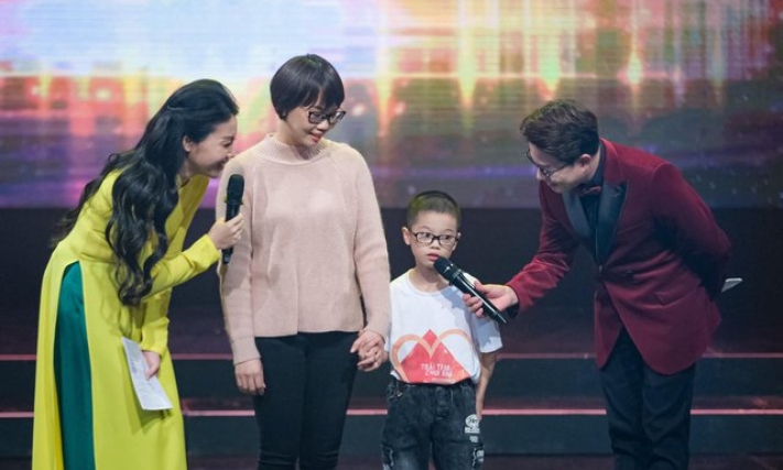 18 tỷ đồng ủng hộ trong đêm gala kỷ niệm 14 năm 'Trái tim cho em'