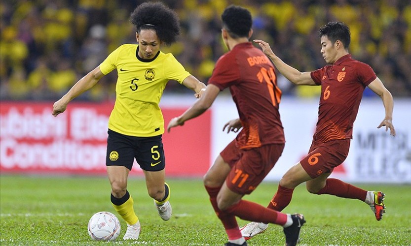 Malaysia đánh bại Thái Lan ở bán kết lượt đi
