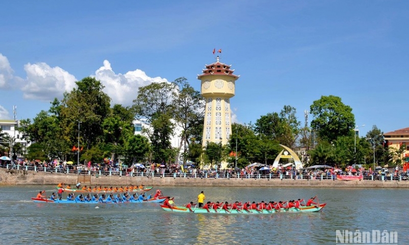 Tưng bừng Lễ hội đua thuyền trên sông Cà Ty, Xuân Quý Mão 2023
