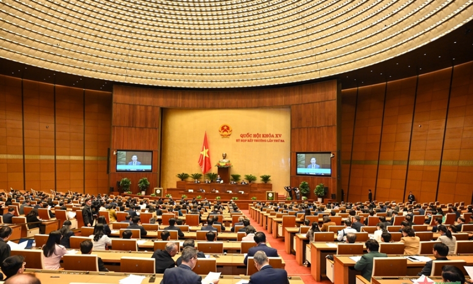 Quốc hội miễn nhiệm chức vụ Chủ tịch nước với đồng chí Nguyễn Xuân Phúc