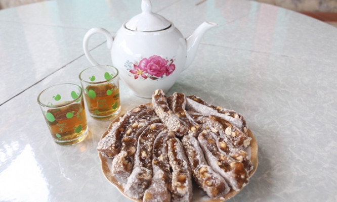 Dẻo thơm chè lam Đồng Tân