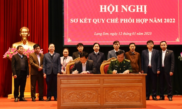 Đảng uỷ Bộ đội Biên phòng tỉnh và huyện uỷ 5 huyện biên giới sơ kết quy chế phối hợp