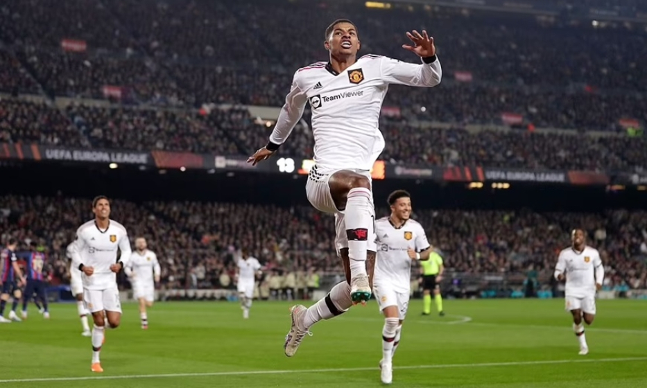 Kết quả bóng đá hôm nay (17-2): Man Utd đánh rơi chiến thắng trước Barcelona