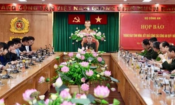 Khởi tố nguyên Cục trưởng Thanh tra, giám sát ngân hàng liên quan vụ án Vạn Thịnh Phát