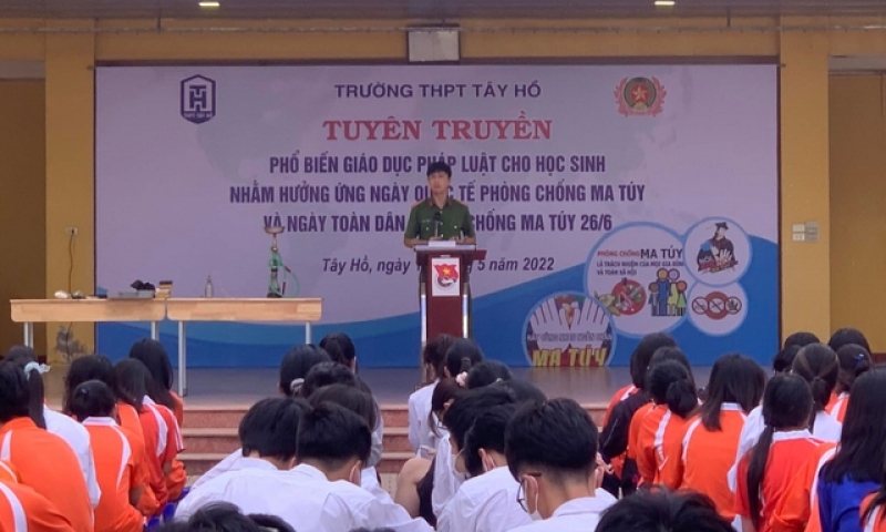 Đa dạng hóa các hình thức phổ biến, giáo dục pháp luật trong nhà trường