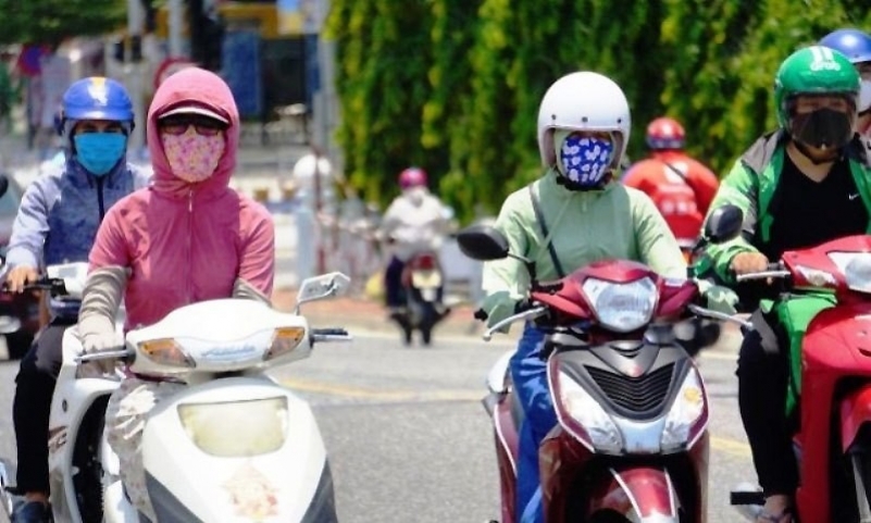Nam Bộ nắng nóng, chỉ số UV ở mức gây hại rất cao