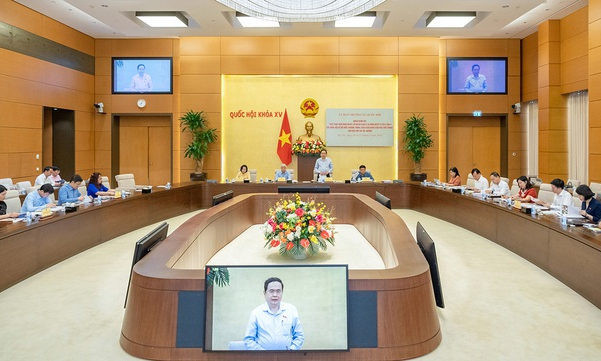 Phó Chủ tịch Thường trực Quốc hội làm việc với Bộ GD&ĐT về giáo dục phổ thông