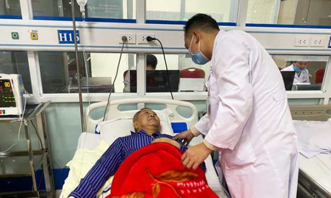 3 bệnh nhân cấp cứu sau truyền dịch tại nhà