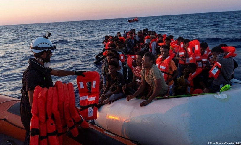 Italy loay hoay đối phó với vấn nạn di cư