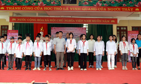 Ra mắt hai câu lạc bộ “Thủ lĩnh của sự thay đổi” tại huyện Hữu Lũng và Chi Lăng