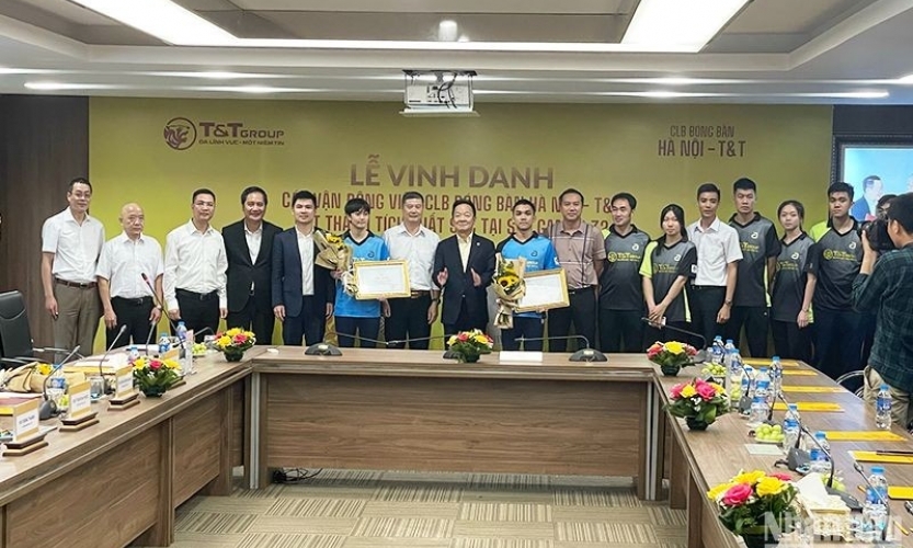 Bộ đôi bóng bàn Đinh Anh Hoàng-Trần Mai Ngọc được thưởng 500 triệu đồng