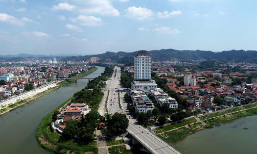 Chung sức, đồng lòng, quyết tâm xây dựng quê hương Lạng Sơn văn minh, giàu mạnh*