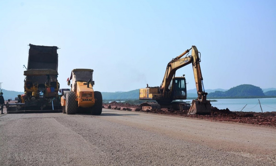 Bộ trưởng GTVT: Đã xử lý vướng mắc về nguồn vật liệu cao tốc Bắc-Nam