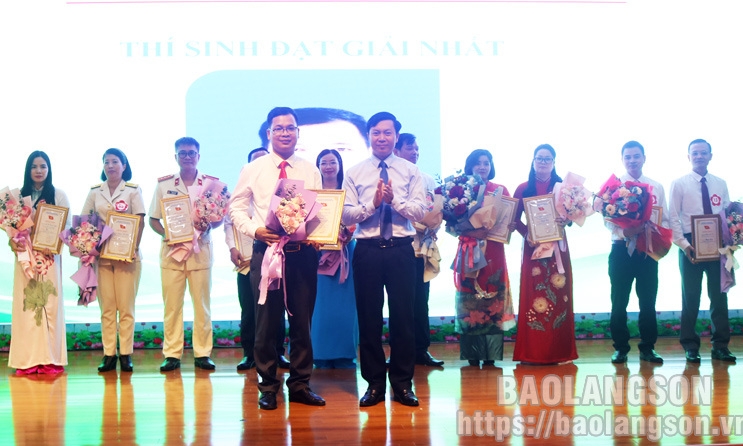 13 thí sinh tham gia Hội thi Bí thư chi bộ giỏi Đảng bộ Khối các cơ quan tỉnh