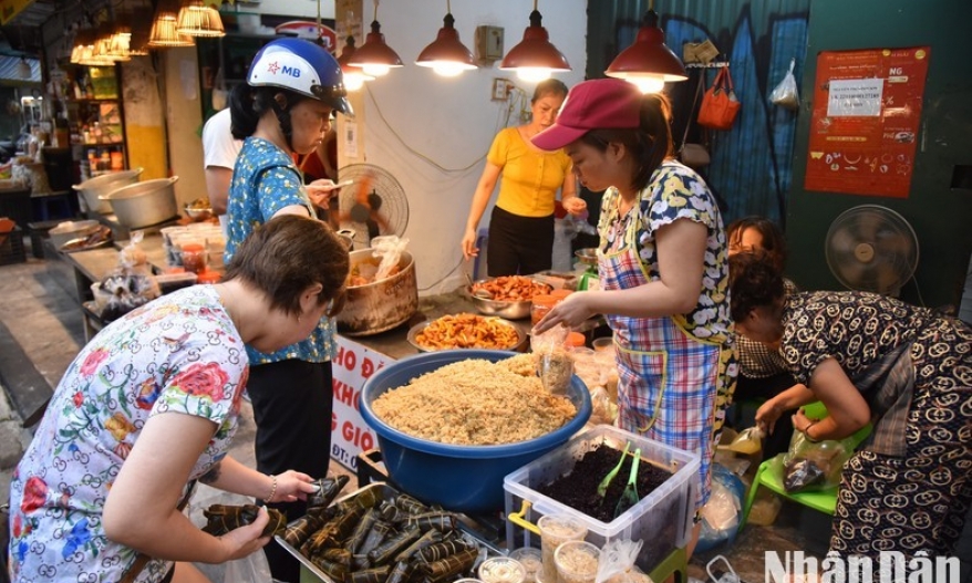 Tìm hướng đi cho chợ truyền thống