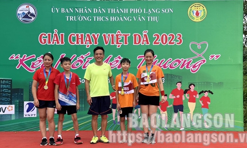Hơn 500 vận động viên tham gia giải chạy Việt dã “Kết nối yêu thương”