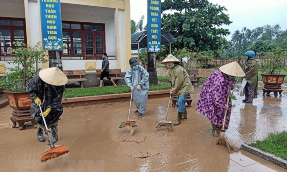 Bộ Y tế: Những bệnh nào cần phòng tránh sau mưa lũ?