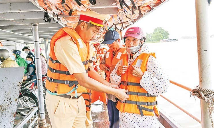 Giải quyết những bất cập, hạn chế về trật tự an toàn giao thông