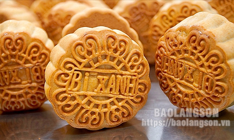Bánh nướng nhân bí xanh thơm ngon, đượm vị quê hương