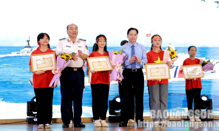 biển Việt Nam phối hợp tổ chức cuộc thi “Em yêu biển đảo quê hương” và nhiều hoạt động an sinh xã hội tại