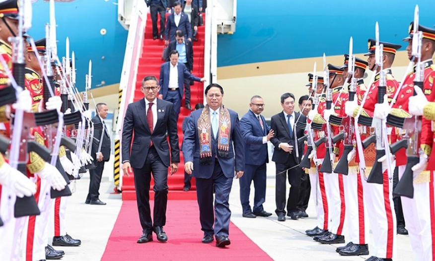 Thủ tướng Phạm Minh Chính tới Jakarta, bắt đầu chuyến tham dự Hội nghị Cấp cao ASEAN lần thứ 43 và các