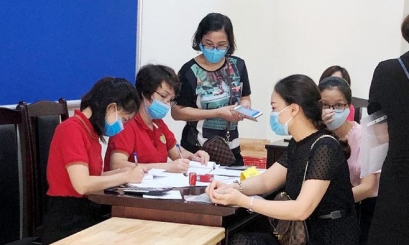 Lạm thu trong trường học