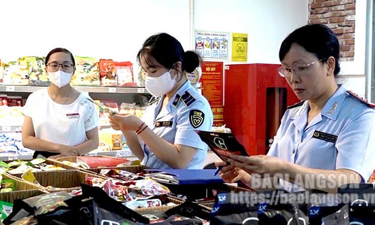 Tăng cường kiểm soát, bình ổn thị trường hàng hóa