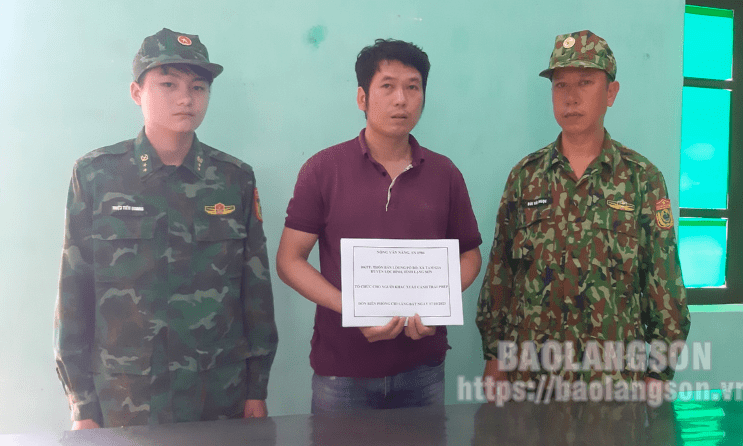 Bắt giữ đối tượng đưa đón người xuất cảnh trái phép