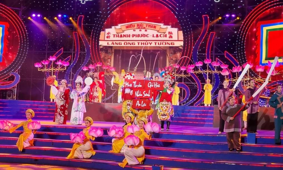 Về Lễ hội Nghinh Ông - Cần Giờ nghe hát bội và đờn ca tài tử