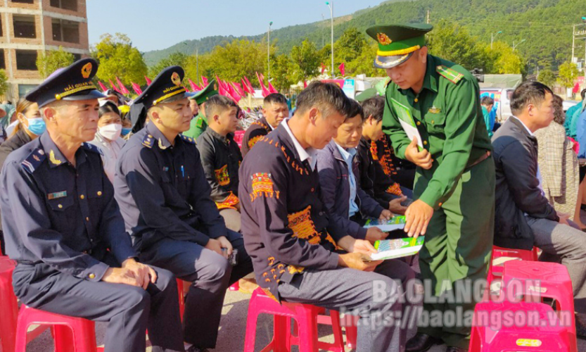 Huy động sức dân tham gia bảo vệ biên giới