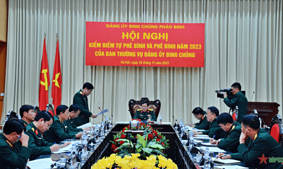 Ban Thường vụ Đảng ủy Binh chủng Pháo binh kiểm điểm tự phê bình và phê bình năm 2023