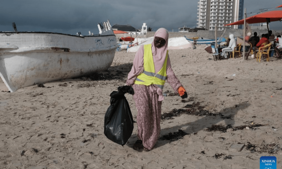 Nỗ lực giảm rác thải nhựa trên biển ở Somalia