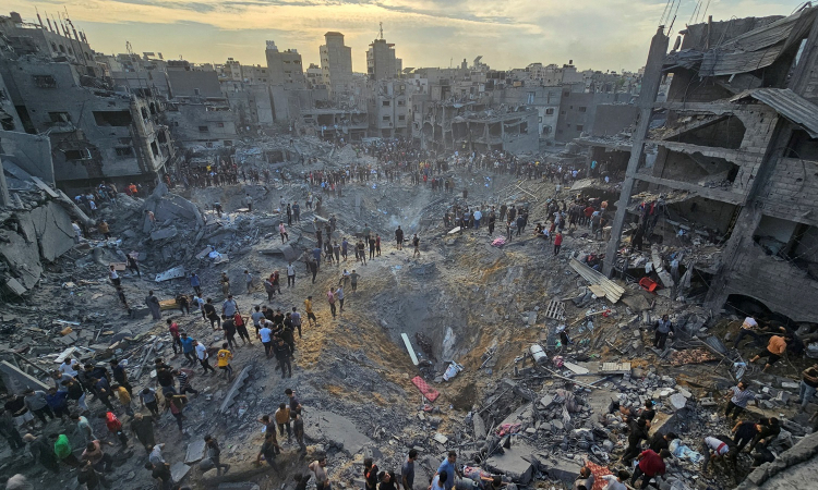 Israel tấn công trại tị nạn ở Gaza, Hamas tuyên bố sớm thả thêm con tin
