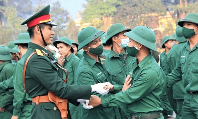 Anh trai đang đi nghĩa vụ quân sự, em có được tạm hoãn?