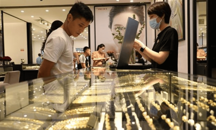 Giá vàng chiều nay (15-12): Vàng trong nước vẫn trên ngưỡng 74 triệu đồng/lượng