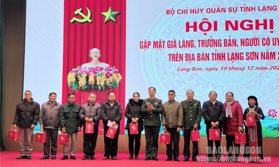 Bộ CHQS tỉnh gặp mặt già làng, trưởng bản, người có uy tín tiêu biểu năm 2023