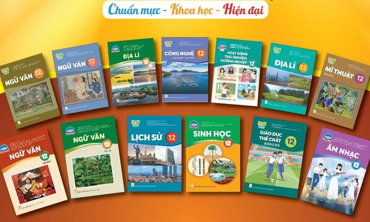 Tiếp tục tổ chức thẩm định sách giáo khoa THCS và THPT