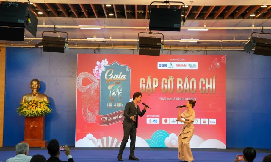 'Gala Tết Quê hương 2024': NSƯT Xuân Hinh không diễn hài mà làm ca sỹ