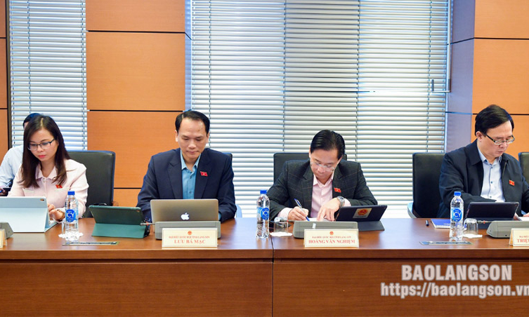 Kỳ họp bất thường lần thứ 5 Quốc hội 15: Đại biểu Quốc hội tỉnh thảo luận, đóng góp ý kiến vào nhiều