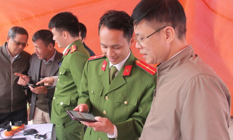 Hiệu quả từ ứng dụng VNeID trong đấu tranh, phòng, chống tội phạm