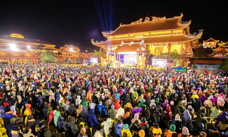 Quảng Ninh chỉ đạo làm rõ và xử lý nghiêm các vi phạm tại chùa Ba Vàng