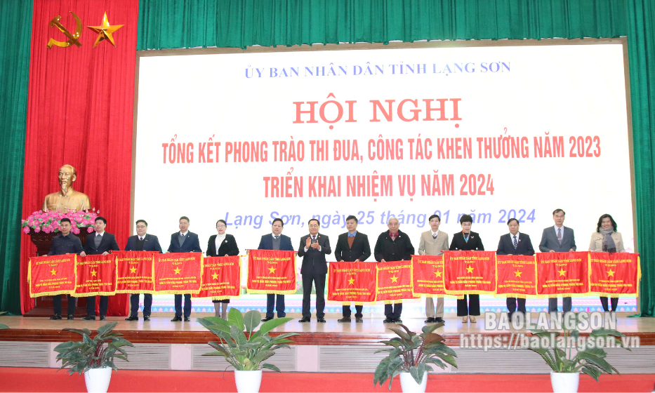 Tổng kết phong trào thi đua, công tác khen thưởng năm 2023