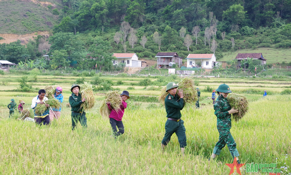 Quân đội thực hiện công tác dân vận vùng đồng bào dân tộc thiểu số - Bám sát phương châm, nhiều mô hình