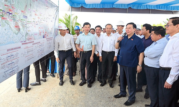 “Luồng gió mới” từ nghị trường đi vào thực tiễn sôi động