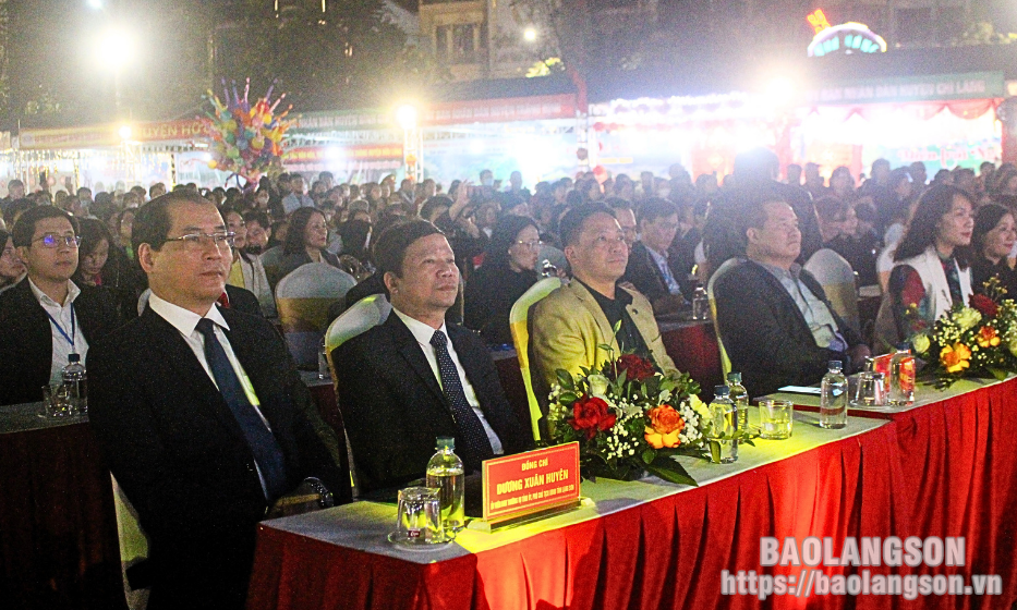Khai mạc hội thi “Hương sắc ẩm thực xứ Lạng” mở rộng và hội chợ trưng bày giới thiệu sản phẩm OCOP xuân Giáp Thìn 2024